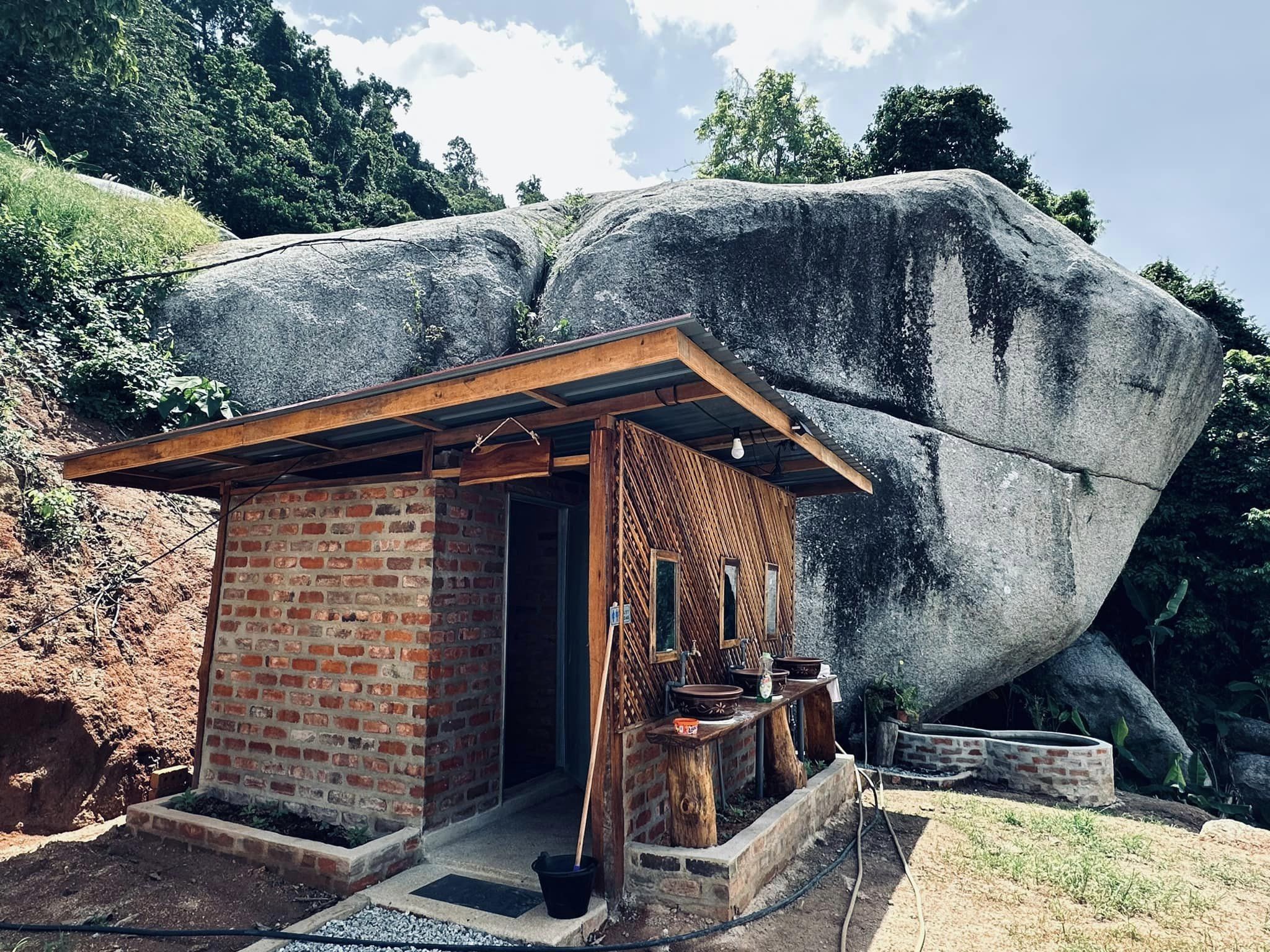 Suasana Tenang di Rock Village Sik, Kedah - JomMaiKedah.com