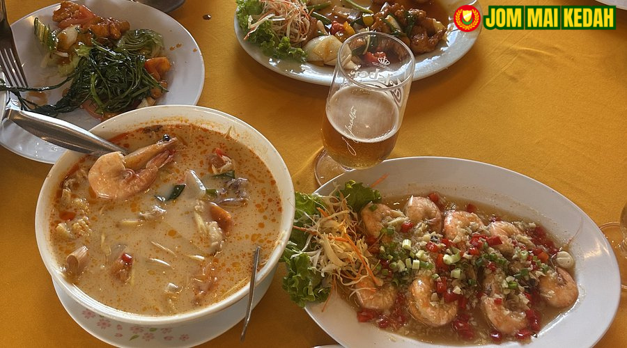 Menu seafood di Orkid Ria Seafood Restaurant Langkawi
